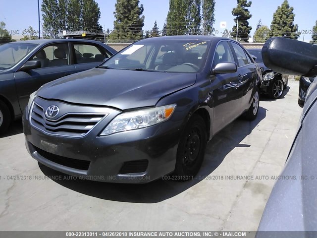 4T1BF3EK9AU109369 - 2010 TOYOTA CAMRY SE/LE/XLE 灰色 照片 2