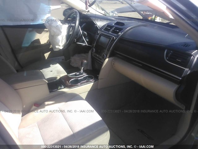 4T1BF1FKXCU597558 - 2012 TOYOTA CAMRY SE/LE/XLE GRAY photo 5