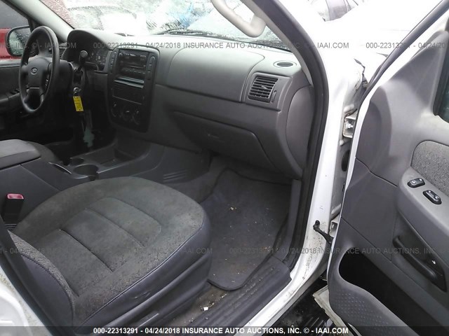 1FMZU72K24ZA72155 - 2004 FORD EXPLORER XLS/XLS SPORT WHITE photo 5