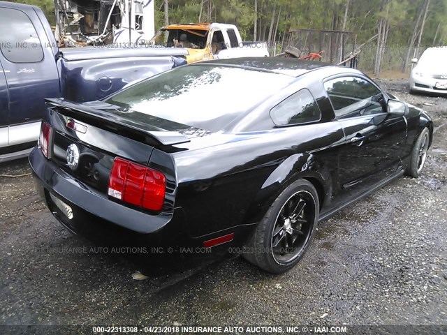 1ZVFT80N555158627 - 2005 FORD MUSTANG BLACK photo 4