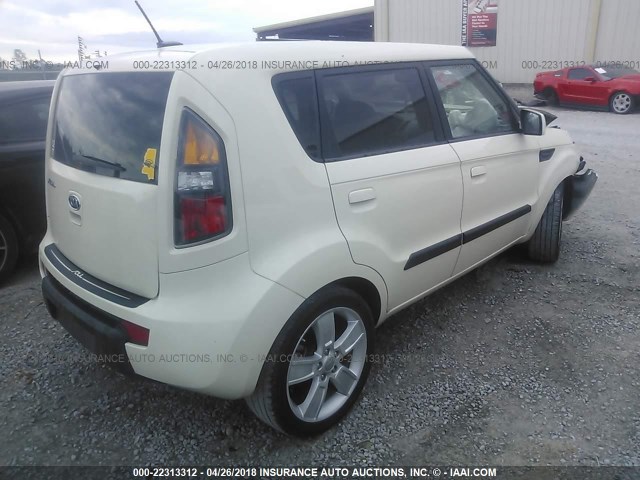 KNDJT2A20A7179222 - 2010 KIA SOUL /!/SPORT WHITE photo 4