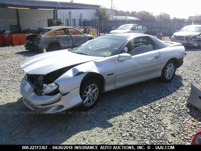 2G1FP22G7Y2124202 - 2000 CHEVROLET CAMARO Z28 SILVER photo 2