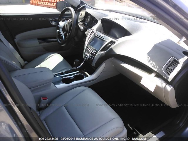 19UUB1F52JA005699 - 2018 ACURA TLX TECH SILVER photo 5