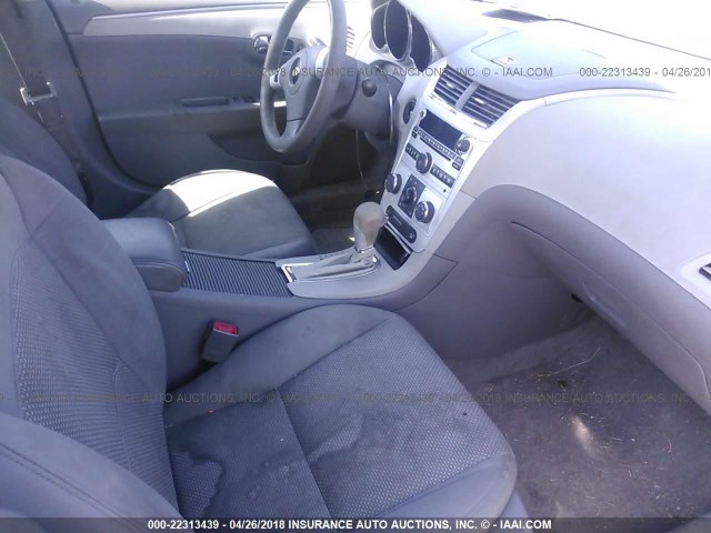 1G1ZB5E12BF124702 - 2011 CHEVROLET MALIBU LS SILVER photo 5