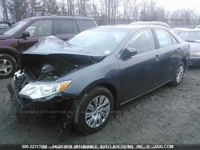 4T1BF1FK1CU119920 - 2012 TOYOTA CAMRY SE/LE/XLE GRAY photo 2