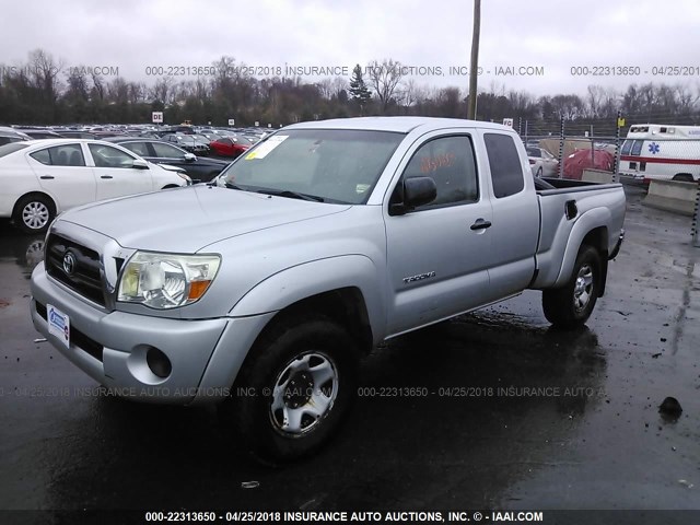 5TEUX42N96Z305504 - 2006 TOYOTA TACOMA ACCESS CAB SILVER photo 2