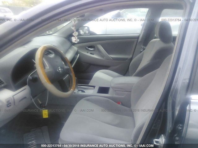 4T1BK46K39U076266 - 2009 TOYOTA CAMRY SE/LE/XLE GRAY photo 5