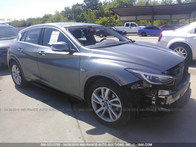 SJKCH5CP1JA058509 - 2018 INFINITI QX30 LUXURY/PREMIUM/SPORT SILVER photo 1