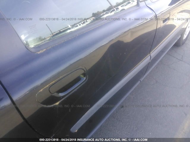YV1SW61N312052999 - 2001 VOLVO V70 Noir photo 6