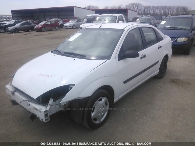 1FAFP33P71W224810 - 2001 FORD FOCUS LX WHITE photo 2