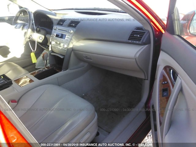 4T1BK3EK4AU106004 - 2010 TOYOTA CAMRY SE/LE/XLE BURGUNDY photo 5