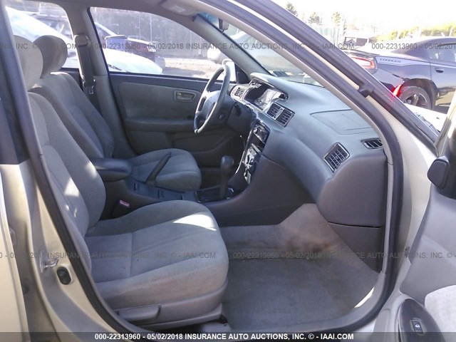 4T1BG22K2YU692454 - 2000 TOYOTA CAMRY CE/LE/XLE SILVER photo 5