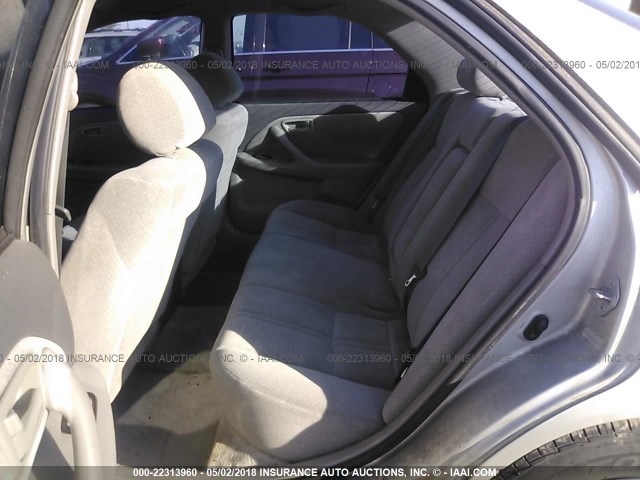 4T1BG22K2YU692454 - 2000 TOYOTA CAMRY CE/LE/XLE SILVER photo 8
