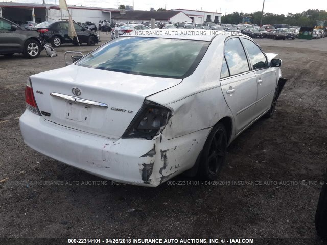 4T1BE32KX5U382849 - 2005 TOYOTA CAMRY LE/XLE/SE 白色 照片 4
