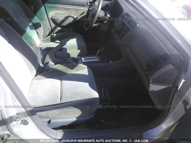 2HGES163X4H586927 - 2004 HONDA CIVIC DX VP Gümüş foto 5