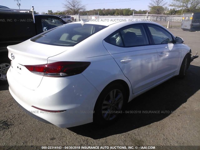 5NPD84LF2HH059163 - 2017 HYUNDAI ELANTRA SE/VALUE/LIMITED WHITE photo 4