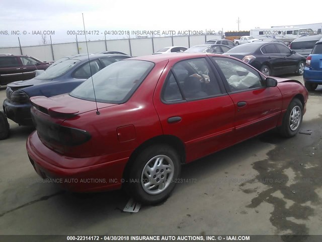 1G2JB5240W7540061 - 1998 PONTIAC SUNFIRE SE RED photo 4