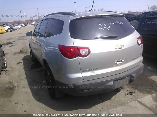 1GNEV23D09S180946 - 2009 CHEVROLET TRAVERSE LT SILVER photo 3