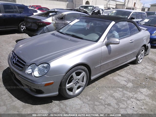 WDBTK75G75T045060 - 2005 MERCEDES-BENZ CLK 500 GRAY photo 2