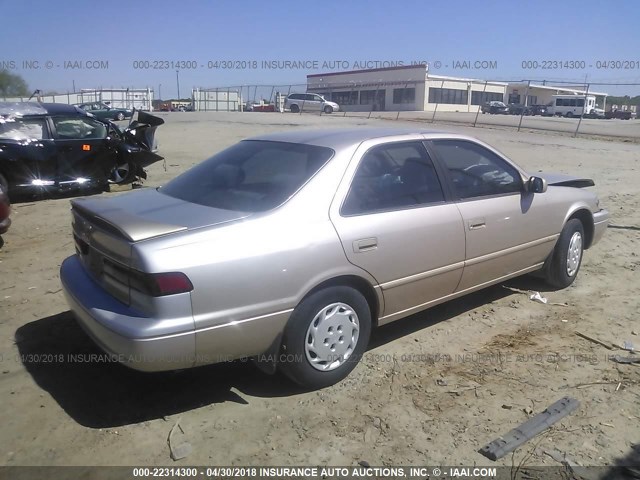 4T1BG22K9WU301202 - 1998 TOYOTA CAMRY CE/LE/XLE Champagne photo 4