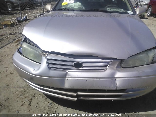 4T1BG22K9WU301202 - 1998 TOYOTA CAMRY CE/LE/XLE 香槟色 照片 6
