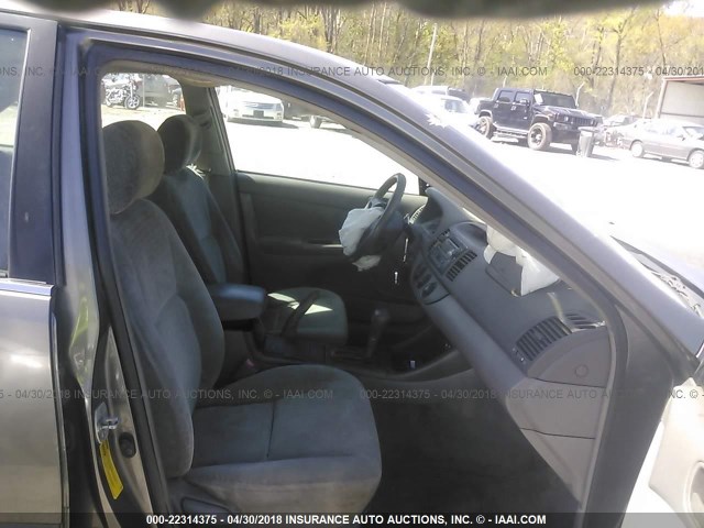 4T1BE30K82U522427 - 2002 TOYOTA CAMRY LE/XLE/SE 香槟色 照片 5