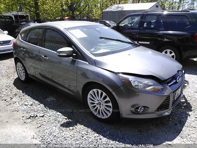 1FAHP3N2XCL356782 - 2012 FORD FOCUS TITANIUM GRAY photo 1