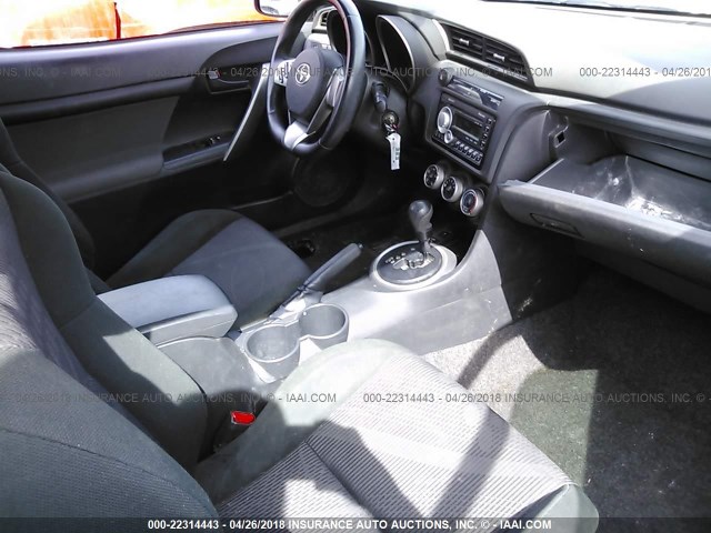 JTKJF5C74B3015233 - 2011 TOYOTA SCION TC 银色 照片 5