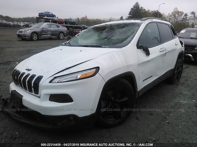 1C4PJMCB3GW203858 - 2016 JEEP CHEROKEE LATITUDE WHITE photo 2