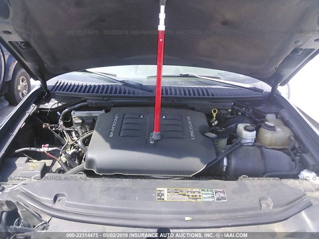 5LMFU27R94LJ39443 - 2004 LINCOLN NAVIGATOR BLACK photo 10