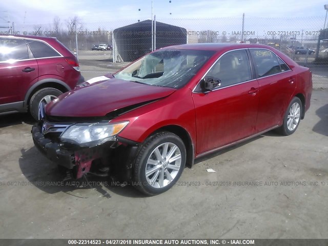 4T1BK1FK5CU506899 - 2012 TOYOTA CAMRY SE/XLE RED photo 2