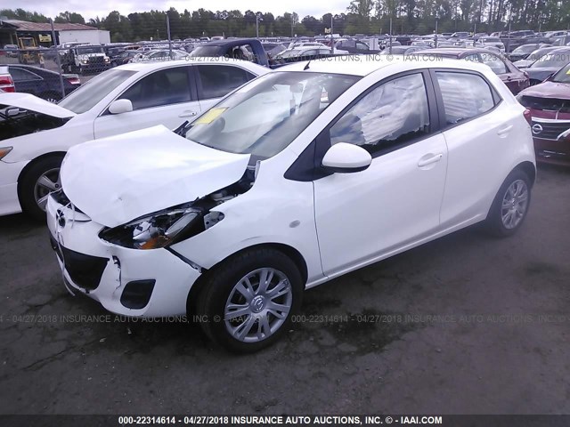 JM1DE1KY0E0178171 - 2014 MAZDA MAZDA2 SPORT WHITE photo 2