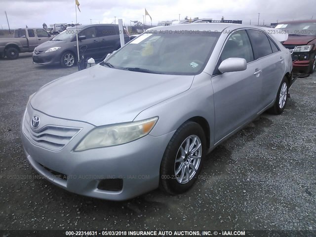 4T4BF3EK1AR010471 - 2010 TOYOTA CAMRY SE/LE/XLE 银色 照片 2