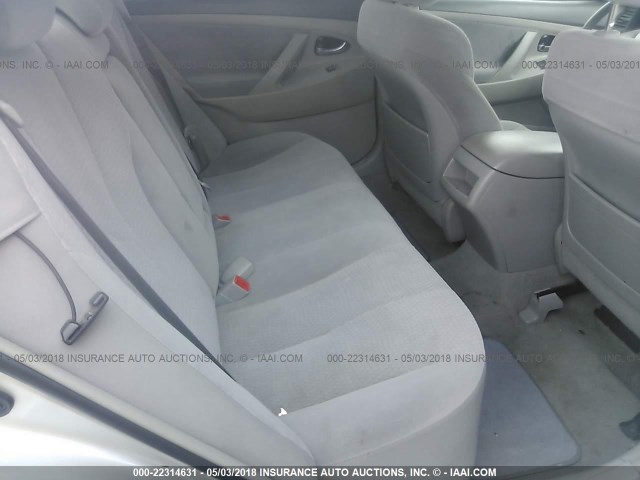 4T4BF3EK1AR010471 - 2010 TOYOTA CAMRY SE/LE/XLE SILVER photo 8