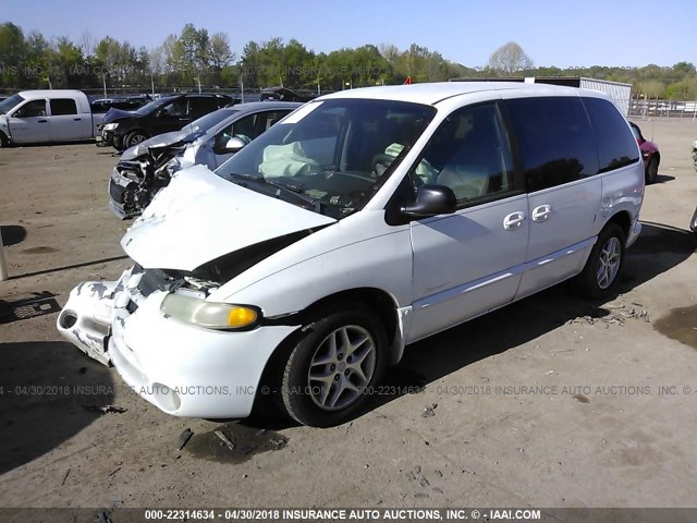 2B4GP45G5XR148357 - 1999 DODGE CARAVAN SE/SPORT WHITE photo 2