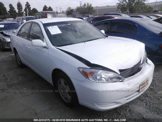 4T1BF30K42U007888 - 2002 TOYOTA CAMRY LE/XLE/SE WHITE photo 1