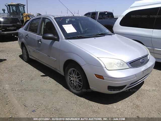 1FAFP34N27W251256 - 2007 FORD FOCUS ZX4/S/SE/SES 银色 照片 1