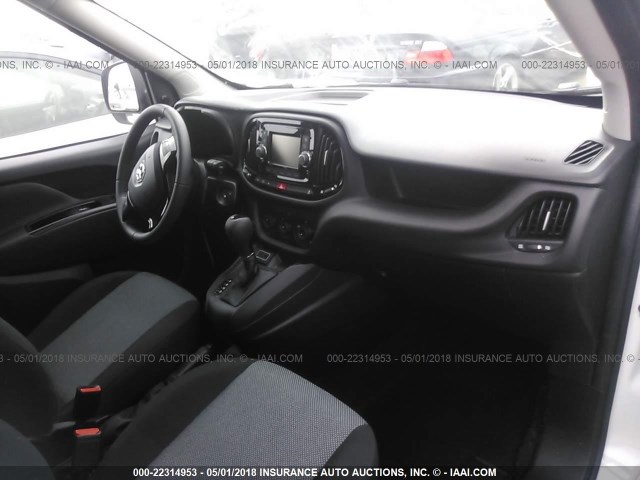 ZFBERFAB1H6H23658 - 2017 RAM PROMASTER CITY  白色 照片 5