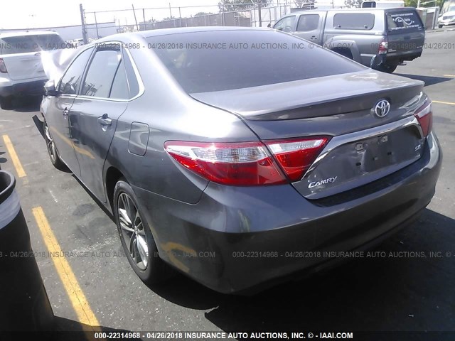 4T1BF1FKXGU250592 - 2016 TOYOTA CAMRY LE/XLE/SE/XSE BLACK photo 3