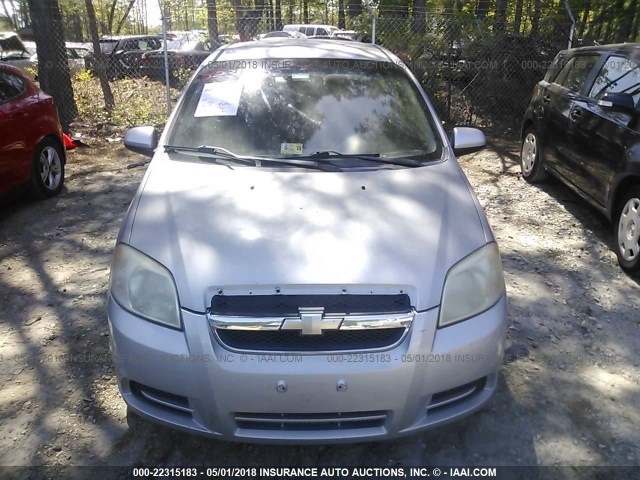 KL1TD56668B226030 - 2008 CHEVROLET AVEO LS SILVER photo 6