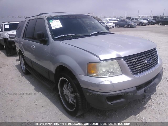 1FMRU15W24LA72347 - 2004 FORD EXPEDITION XLT ვერცხლისფერი ფოტო 1