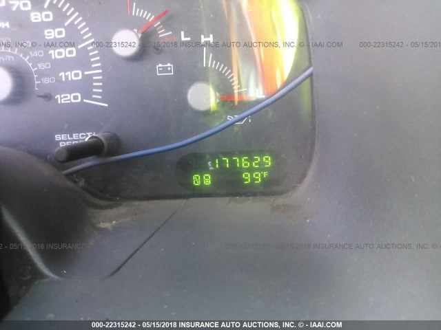 1FMRU15W24LA72347 - 2004 FORD EXPEDITION XLT ვერცხლისფერი ფოტო 7