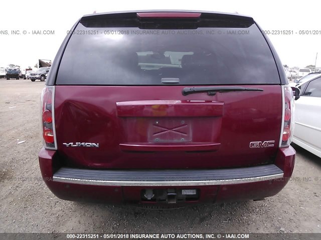 1GKFK63807J197351 - 2007 GMC YUKON DENALI RED photo 6