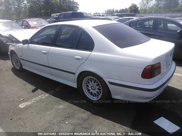 WBADM6347YGV04195 - 2000 BMW 528 I AUTOMATIC WHITE photo 3