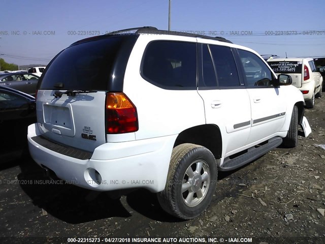 1GKDT13S322288717 - 2002 GMC ENVOY WHITE photo 4