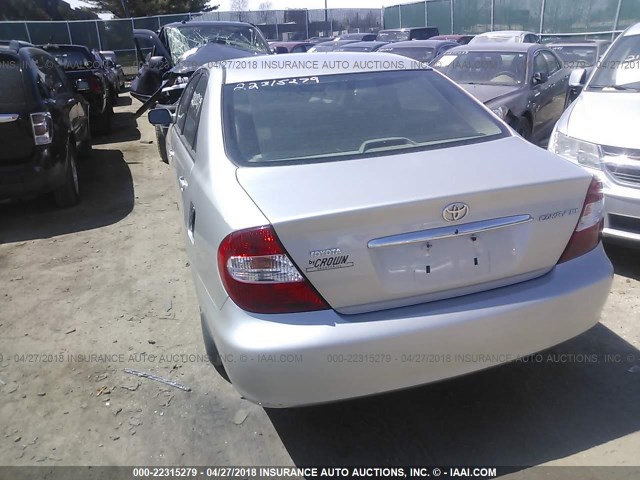 4T1BE32K33U246690 - 2003 TOYOTA CAMRY LE/XLE/SE SILVER photo 3