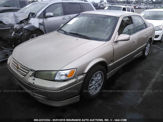 4T1BF22K7VU018136 - 1997 TOYOTA CAMRY CE/LE/XLE GOLD photo 2