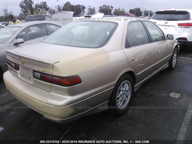 4T1BF22K7VU018136 - 1997 TOYOTA CAMRY CE/LE/XLE GOLD photo 4