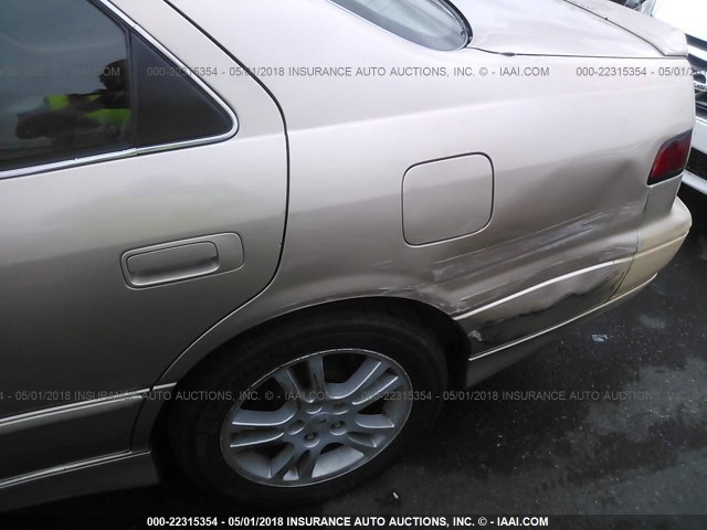 4T1BF22K7VU018136 - 1997 TOYOTA CAMRY CE/LE/XLE 金色 照片 6