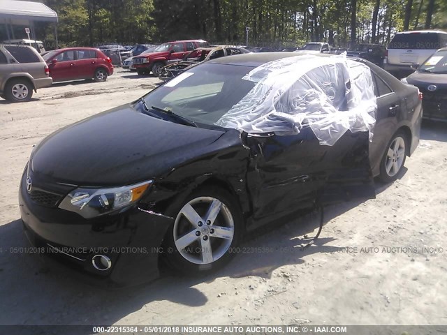 4T1BF1FK4CU027328 - 2012 TOYOTA CAMRY SE/LE/XLE BLACK photo 2